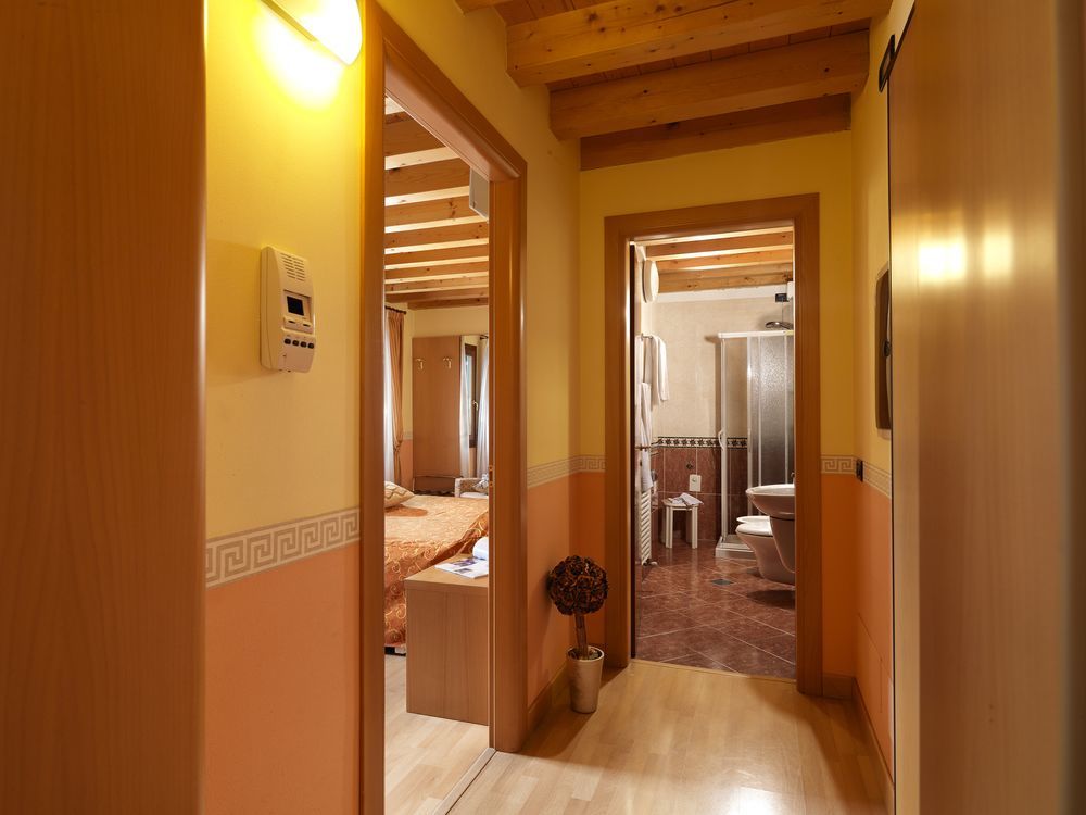 & Roma Hotel